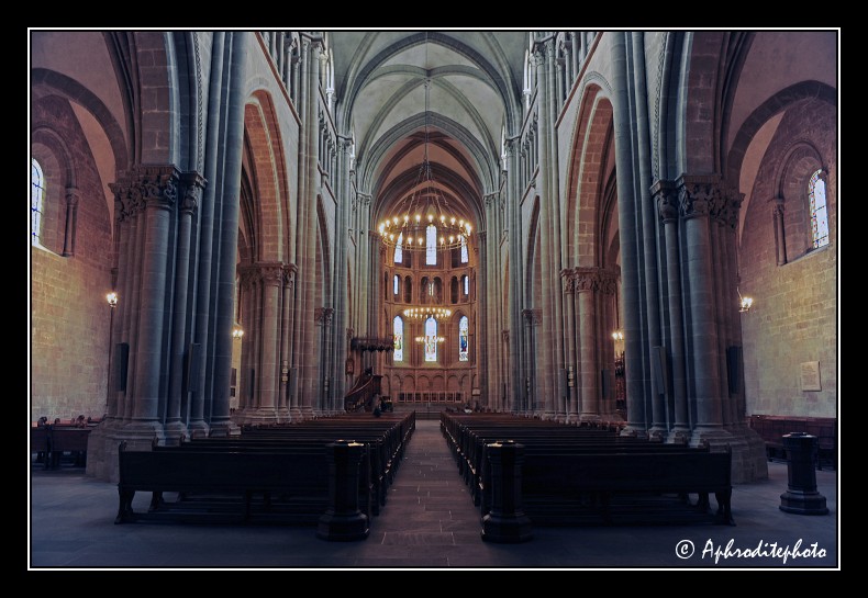 043 Intérieur de la cathédrale
